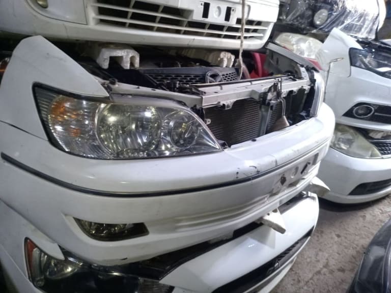 Nose cut Toyota Vista
