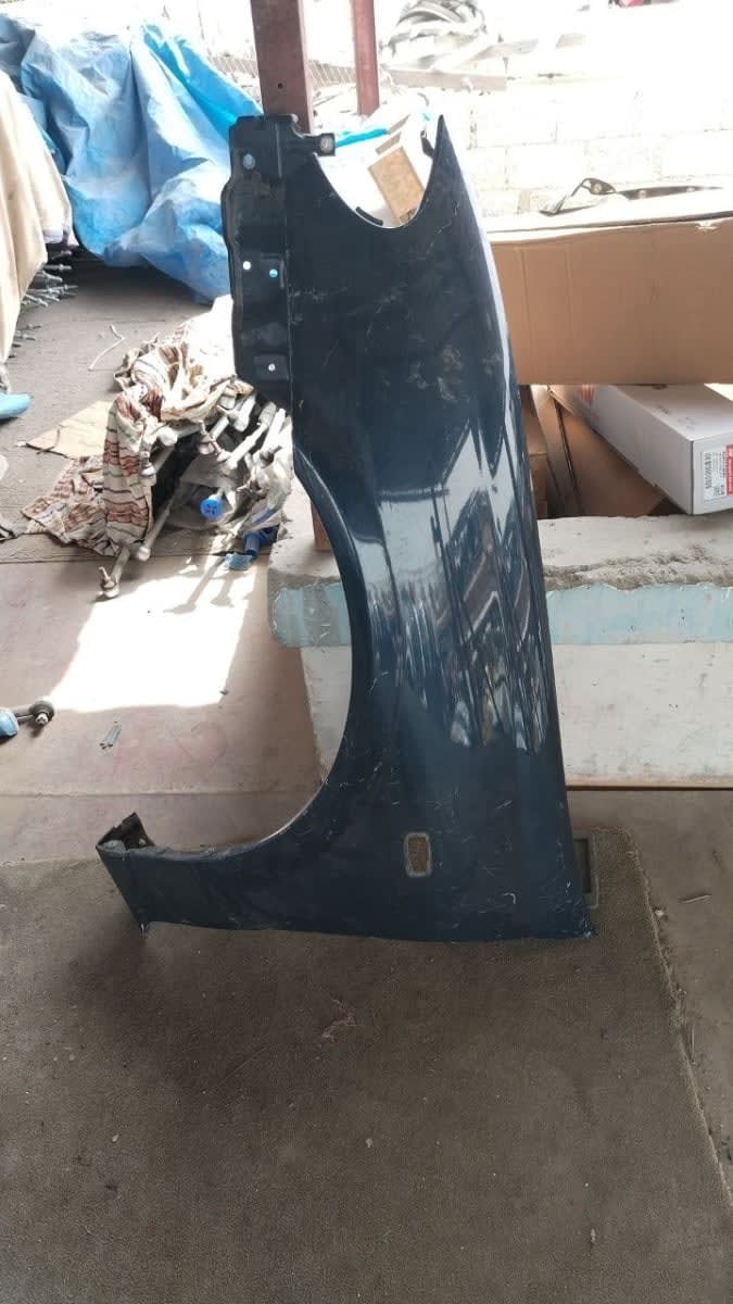 Fender Nissan Sunny
