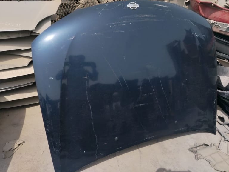 Hood Nissan Sunny