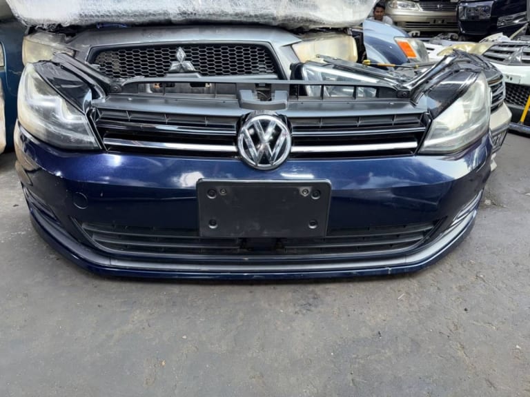 Nose cut + Hood Volkswagen Golf