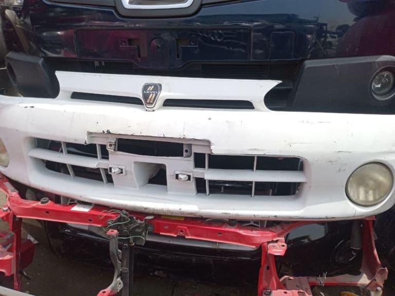 Bumper Toyota