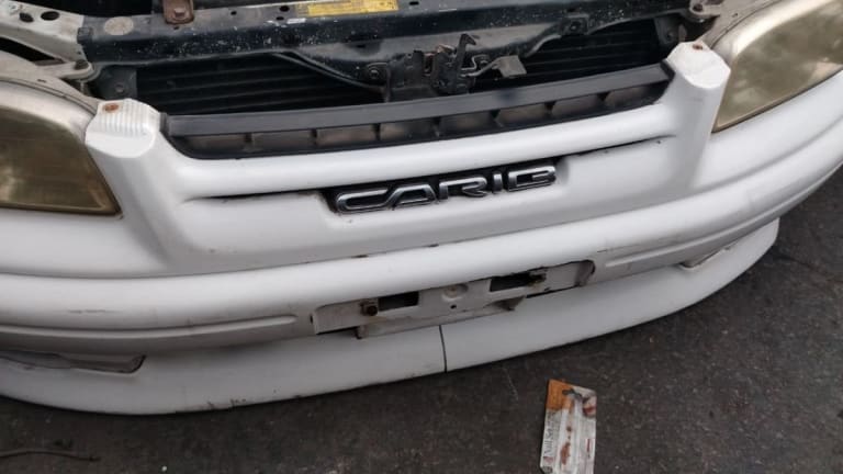 Toyota Carib Ноускат (поворотники 2шт)