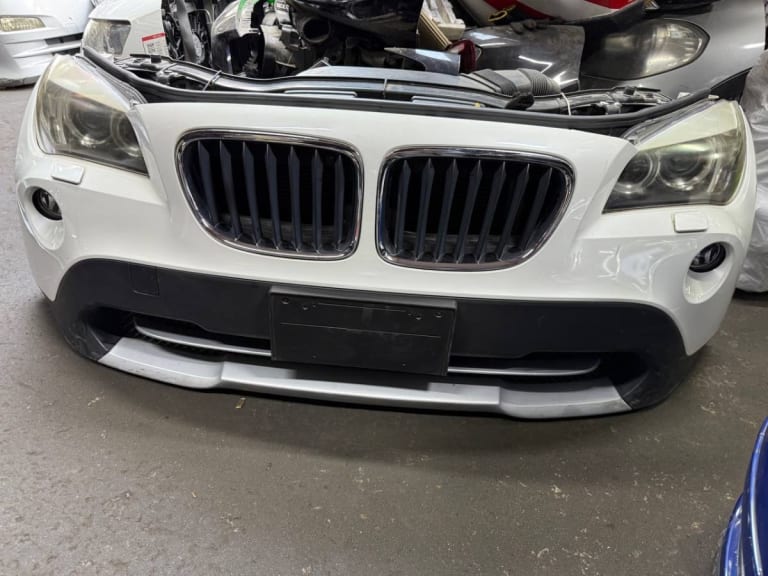 Nose cut + Hood BMW X1