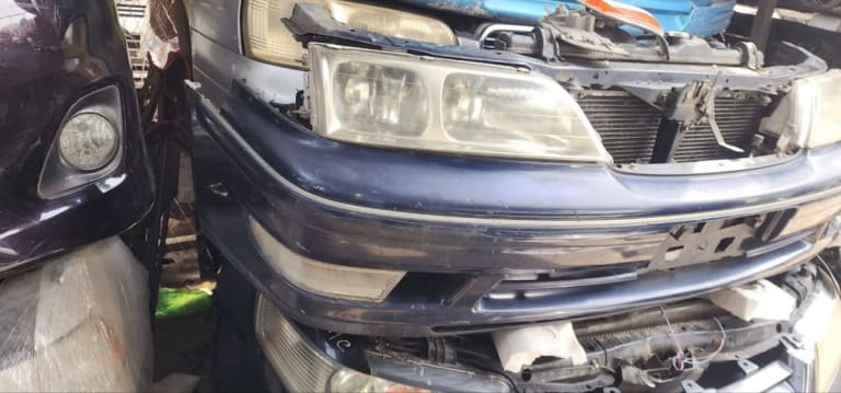 Bumper + Headlights Toyota Mark II used in Sharjah — photo 6