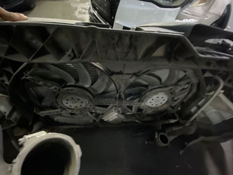 Nose cut Audi A4 used in Sharjah — photo 4