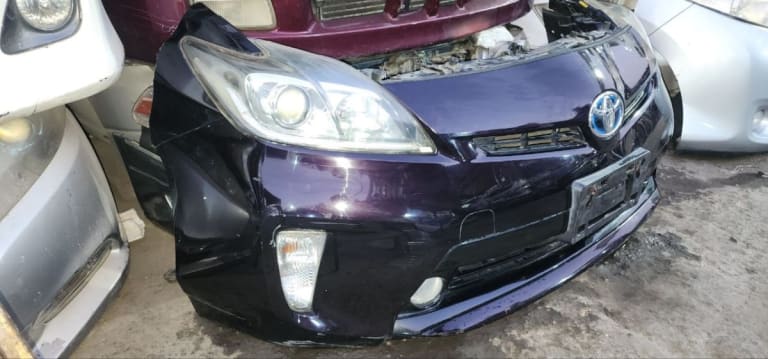 Nose cut Toyota Prius used in Sharjah — photo 6