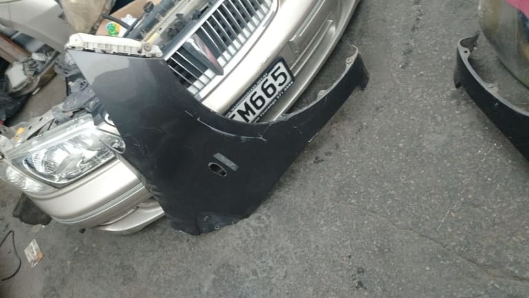 Toyota Vitz Крылья 2шт
