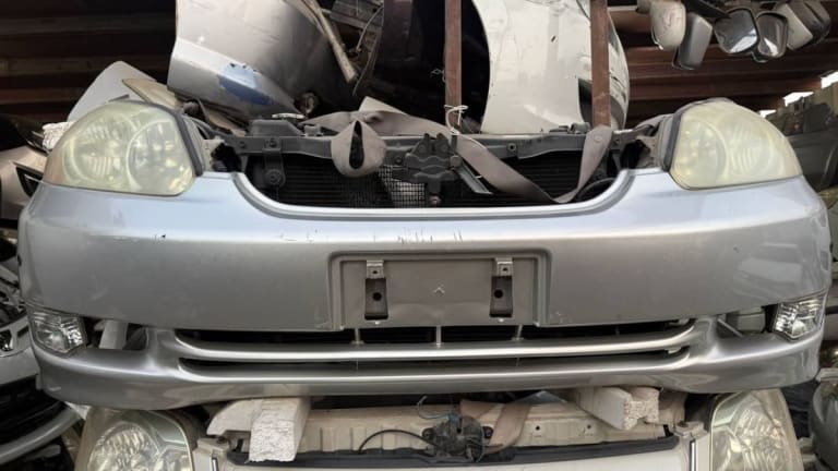 Toyota Mark II Бампер передний, фары 2шт, радиатор 