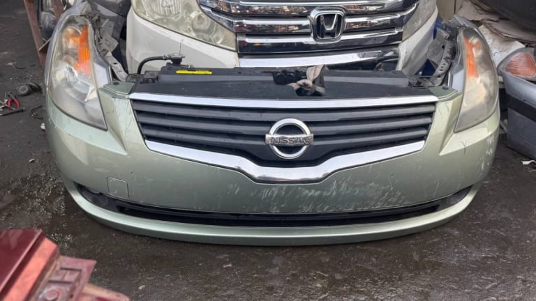 Nissan Altima Ноускат 
