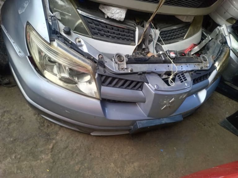 Nose cut Mitsubishi Outlander