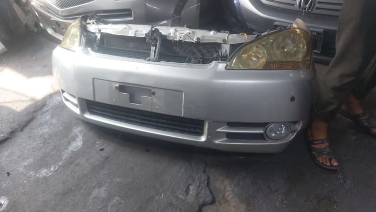 Bumper + Headlights Toyota Ipsum