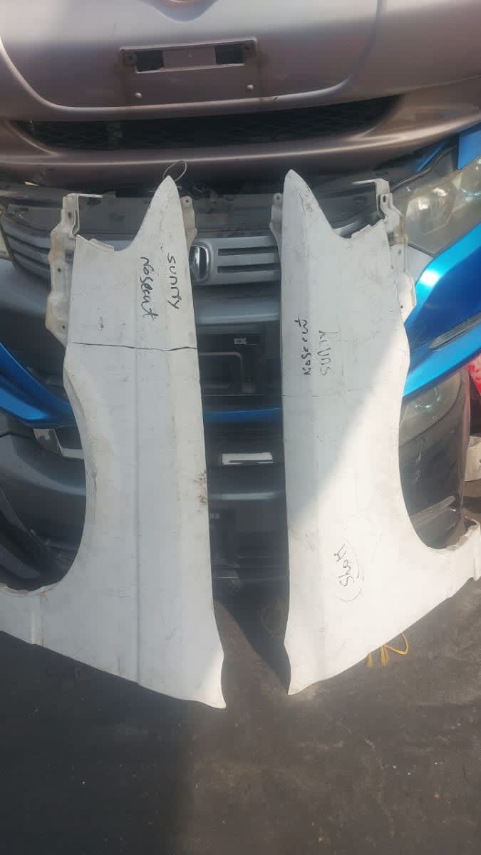 Fender Nissan Sunny
