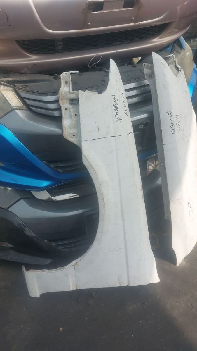 Fender Nissan Sunny used in Sharjah — photo 2