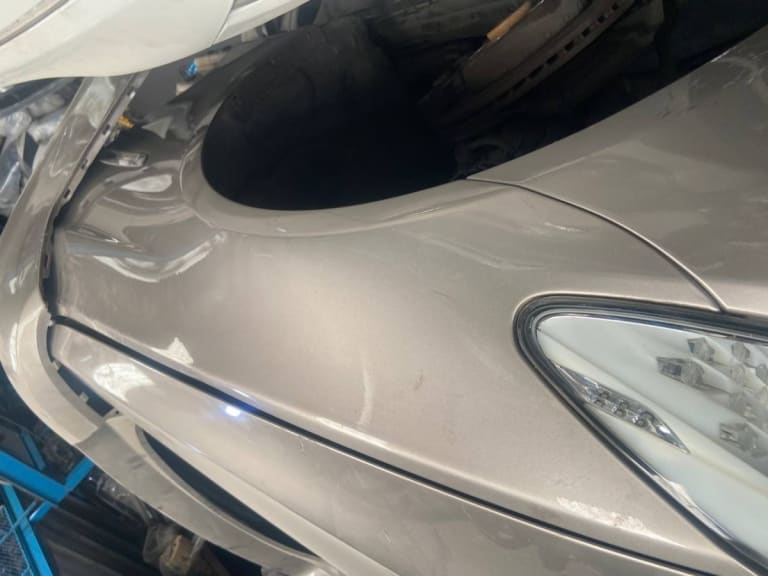 Nose cut + Hood + Fender BMW 5-Series F10 used in Sharjah — photo 2