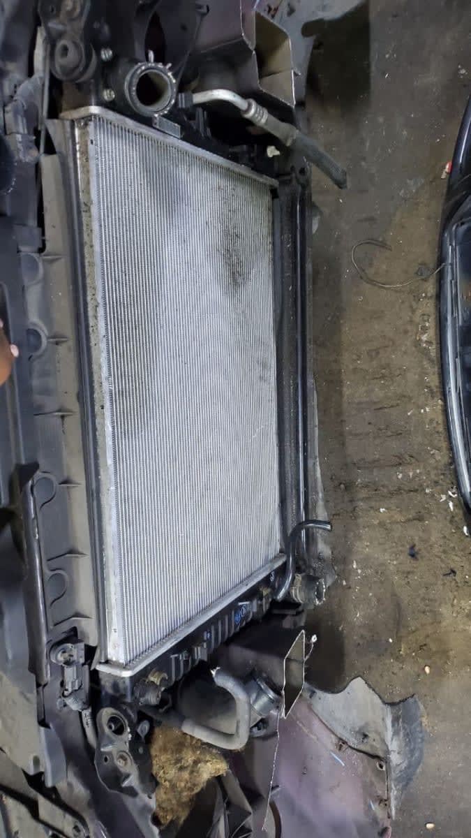 Nose cut Ford Territory used in Sharjah — photo 4