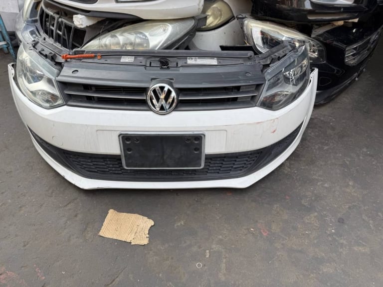 Nose cut Volkswagen Polo used in Sharjah — photo 2