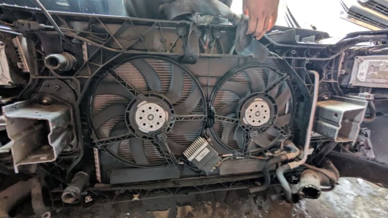 Nose cut Audi A4 used in Sharjah — photo 4