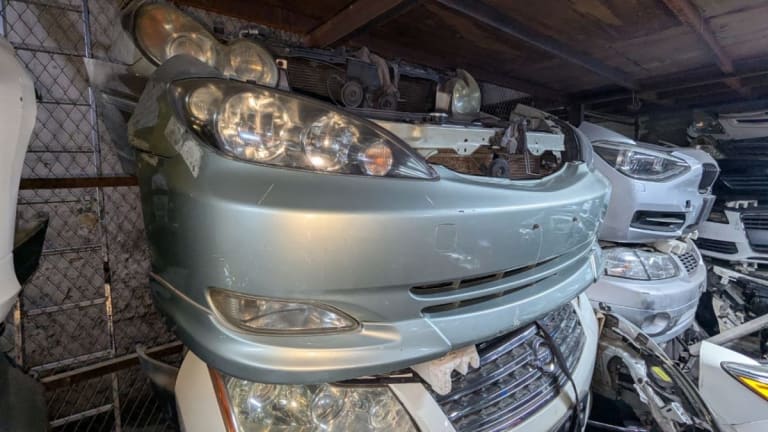 Nose cut Toyota Camry used in Sharjah — photo 2