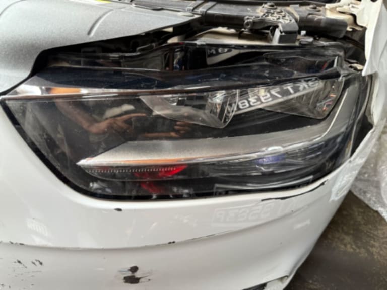 Nose cut Audi A4 used in Sharjah — photo 2