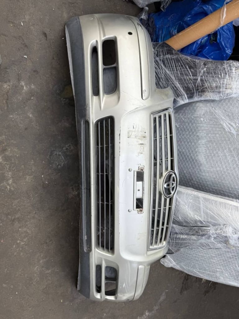 Bumper Toyota Avensis