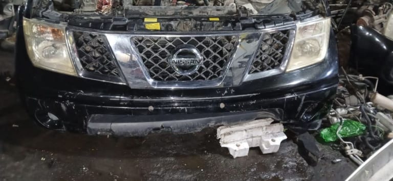 Nissan Navara Ноускат 