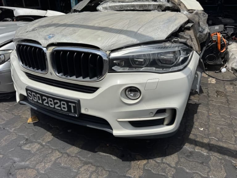 Nose cut + Hood + Fender BMW X5 used in Sharjah — photo 8