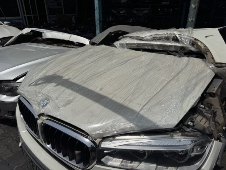 Nose cut + Hood + Fender BMW X5 used in Sharjah — photo 2