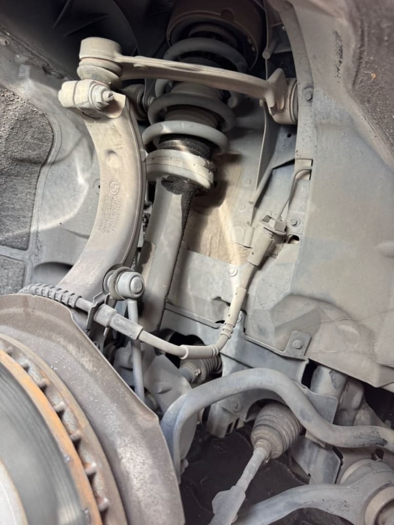 Suspension BMW X5 used in Sharjah — photo 7