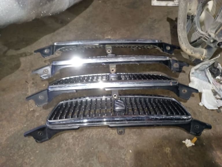 Grille Toyota Sprinter