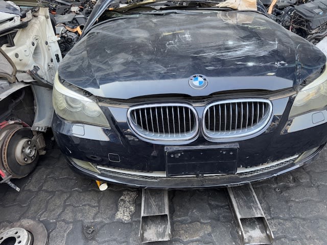 BMW 5 Series ДВС N52B25AF с помпой Japan E60