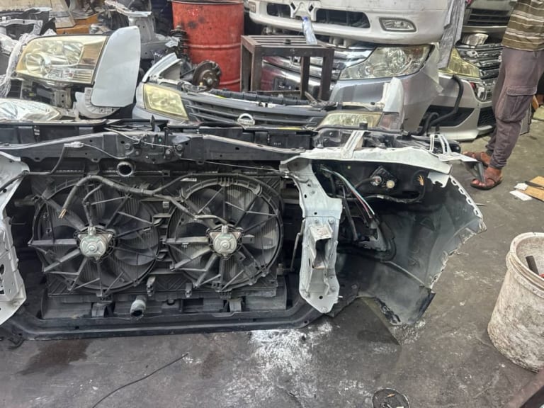 Nose cut Nissan X-Trail used in Sharjah — photo 5