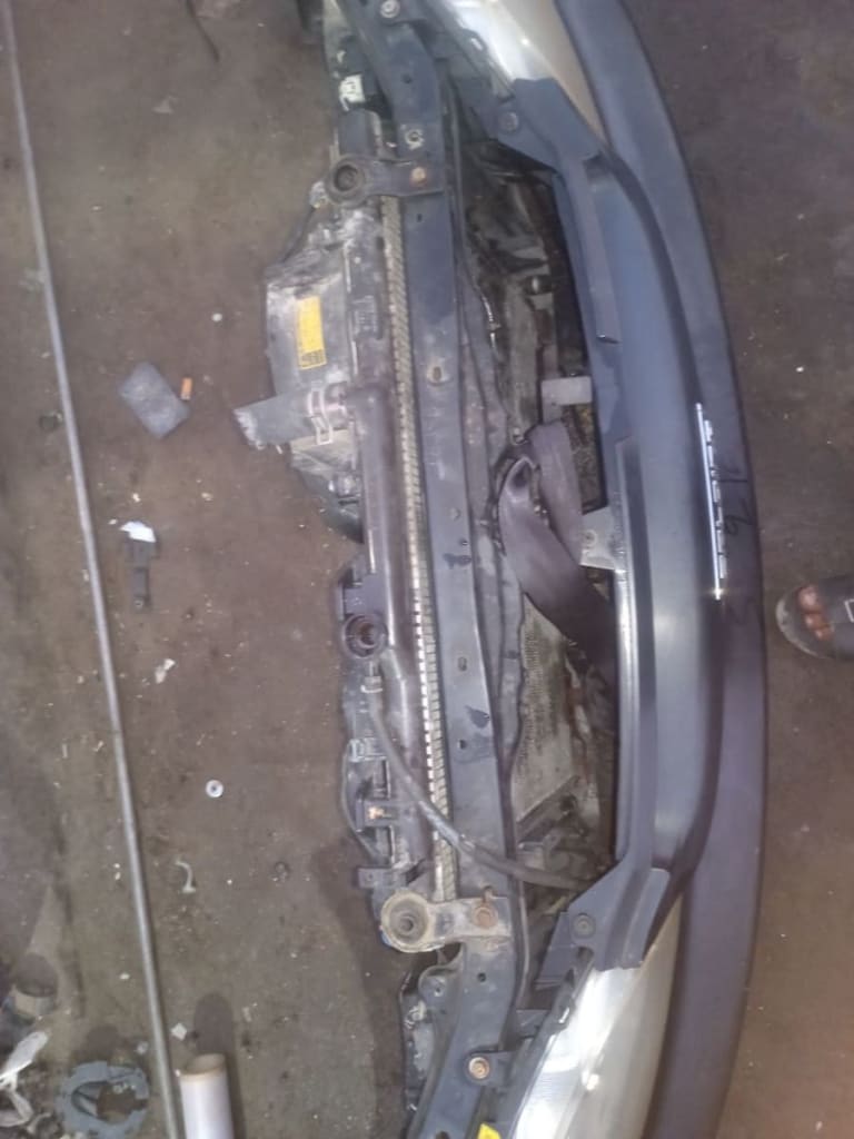 Nose cut Toyota Caldina