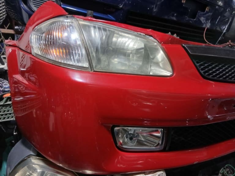 Mazda Familia Ноускат 
