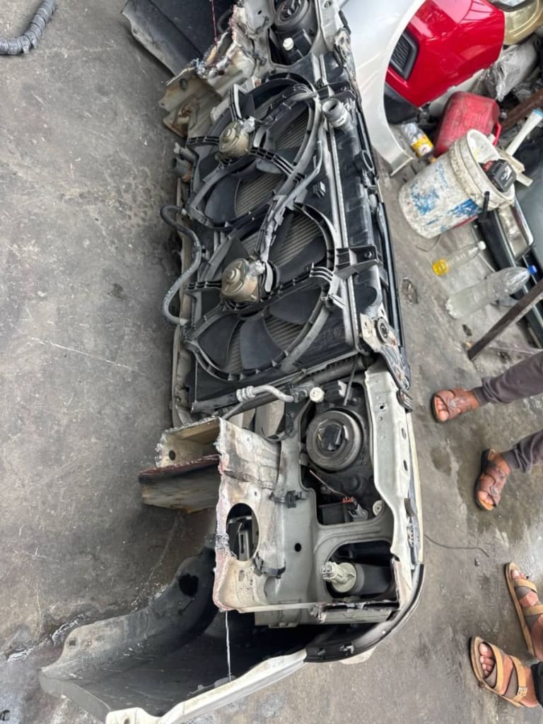 Nose cut Nissan Sunny used in Sharjah — photo 5