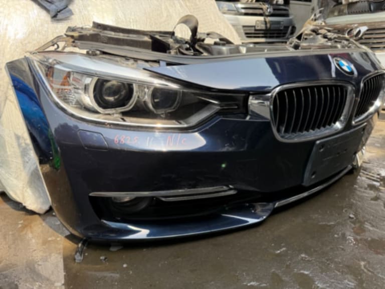 Nose cut + Hood + Fender BMW F30 used in Sharjah — photo 2