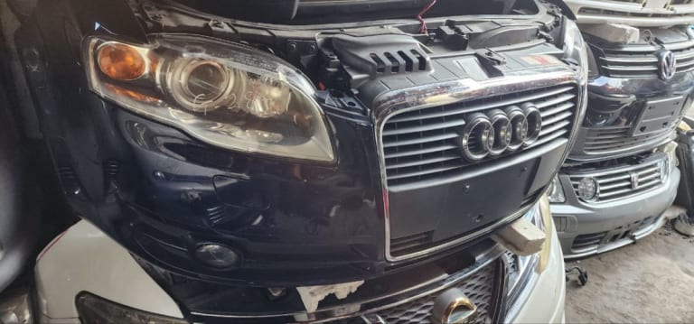 Audi A4 Ноускат