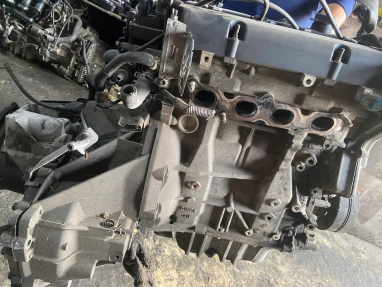 Engine + MT Ford HWDA
