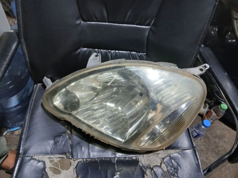 Headlights Toyota Vitz