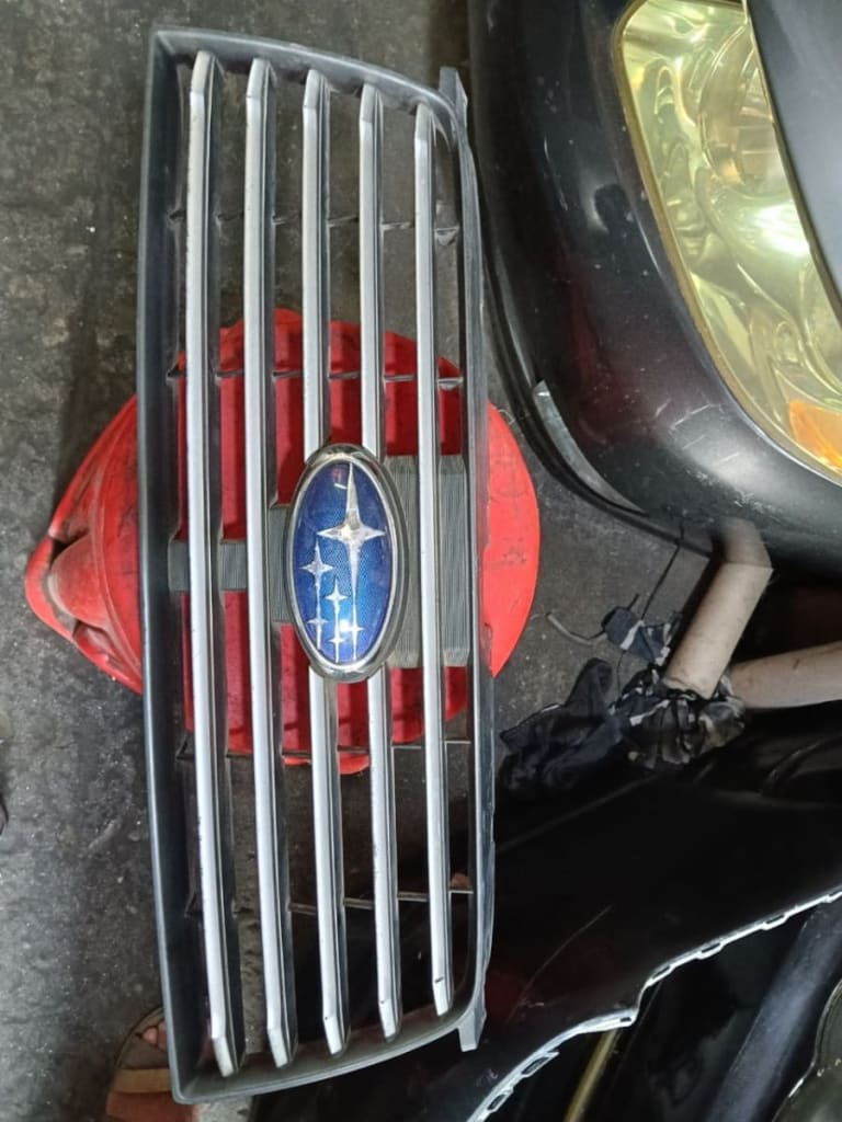 Grille Subaru Forester used in Sharjah — photo 2