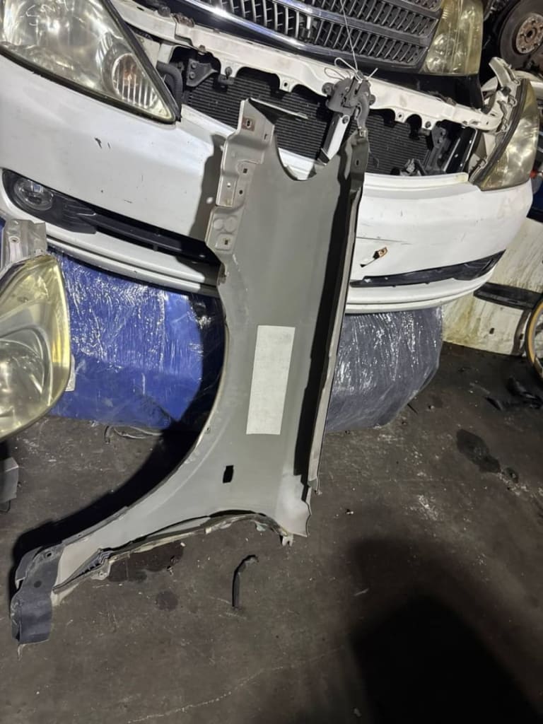 Fender Nissan Sunny used in Sharjah — photo 2