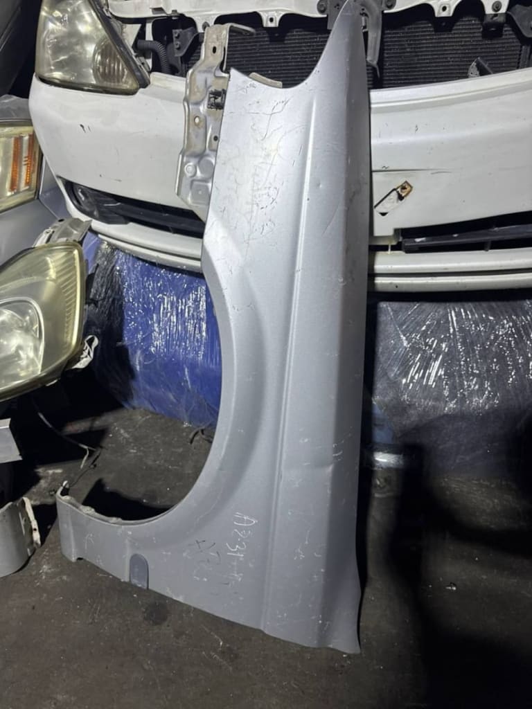 Fender Nissan Sunny