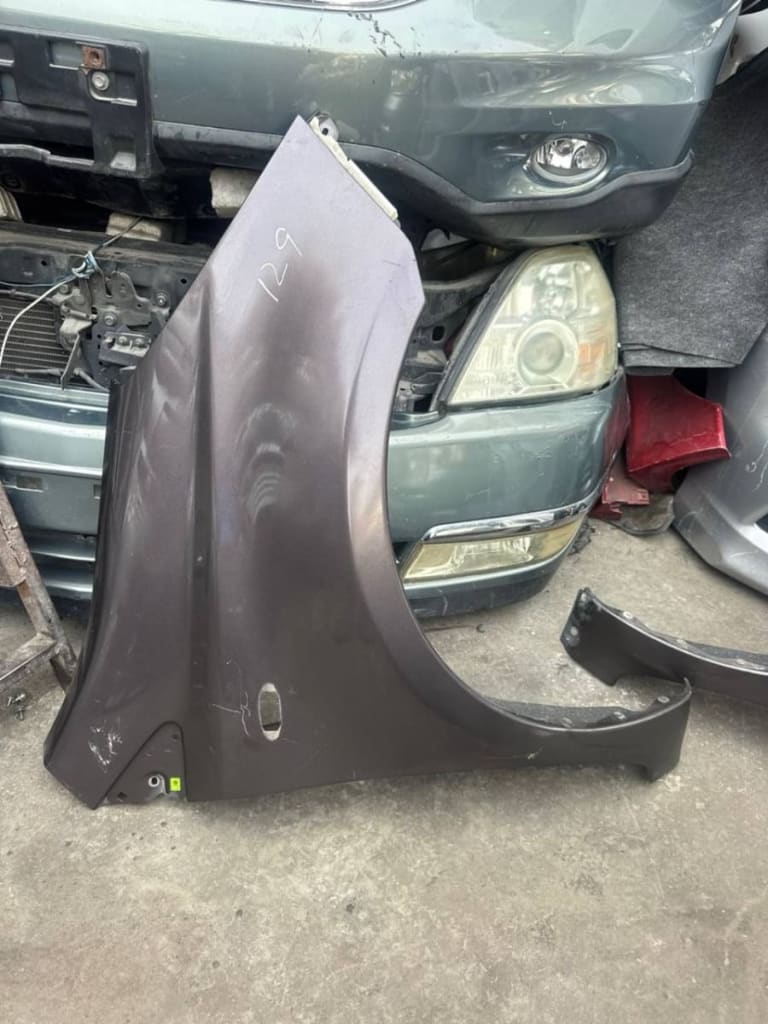 Nissan Note Крылья 2шт