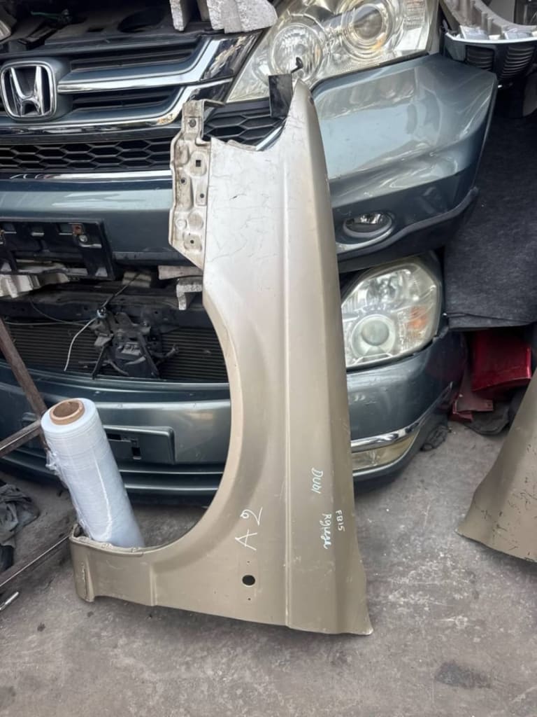 Fender Nissan Sunny