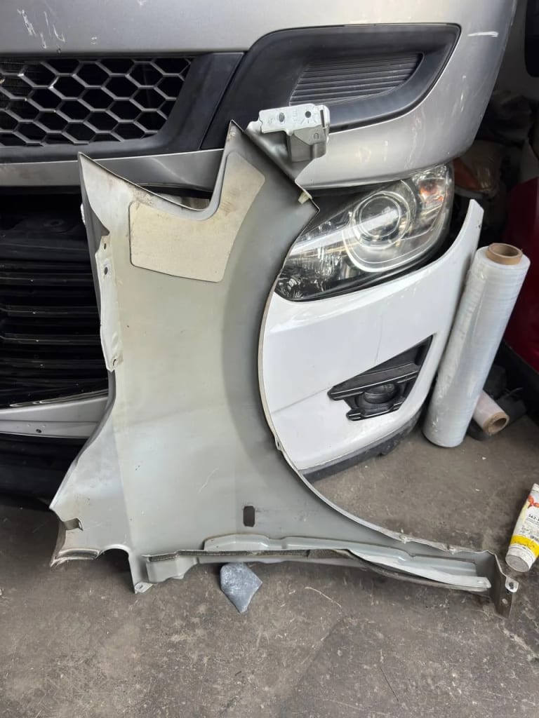 Fender Nissan Tiida used in Sharjah — photo 4