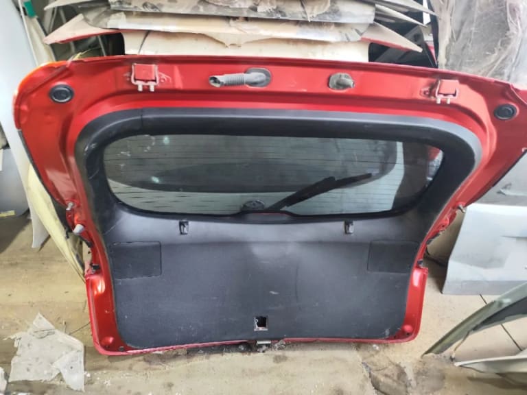 Trunk lid Mazda CX-5 used in Sharjah — photo 4