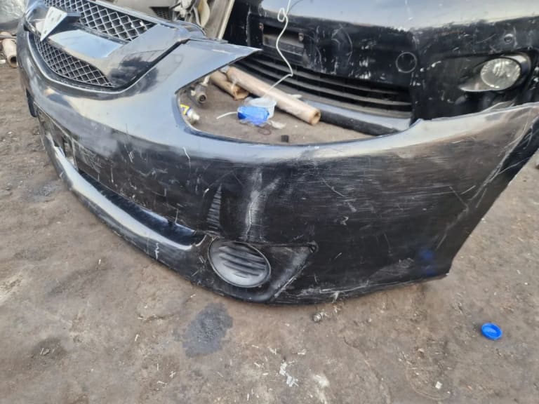 Toyota Caldina Бампер передний, решетка 