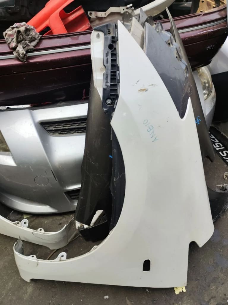 Fender Toyota Wish used in Sharjah — photo 2