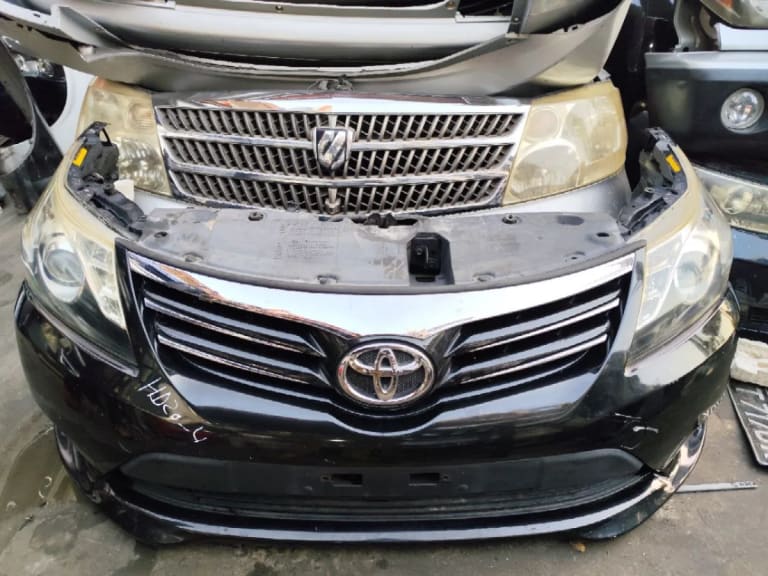 Toyota Avensis Ноускат 