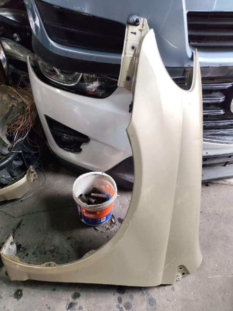 Fender Toyota Platz used in Sharjah — photo 5