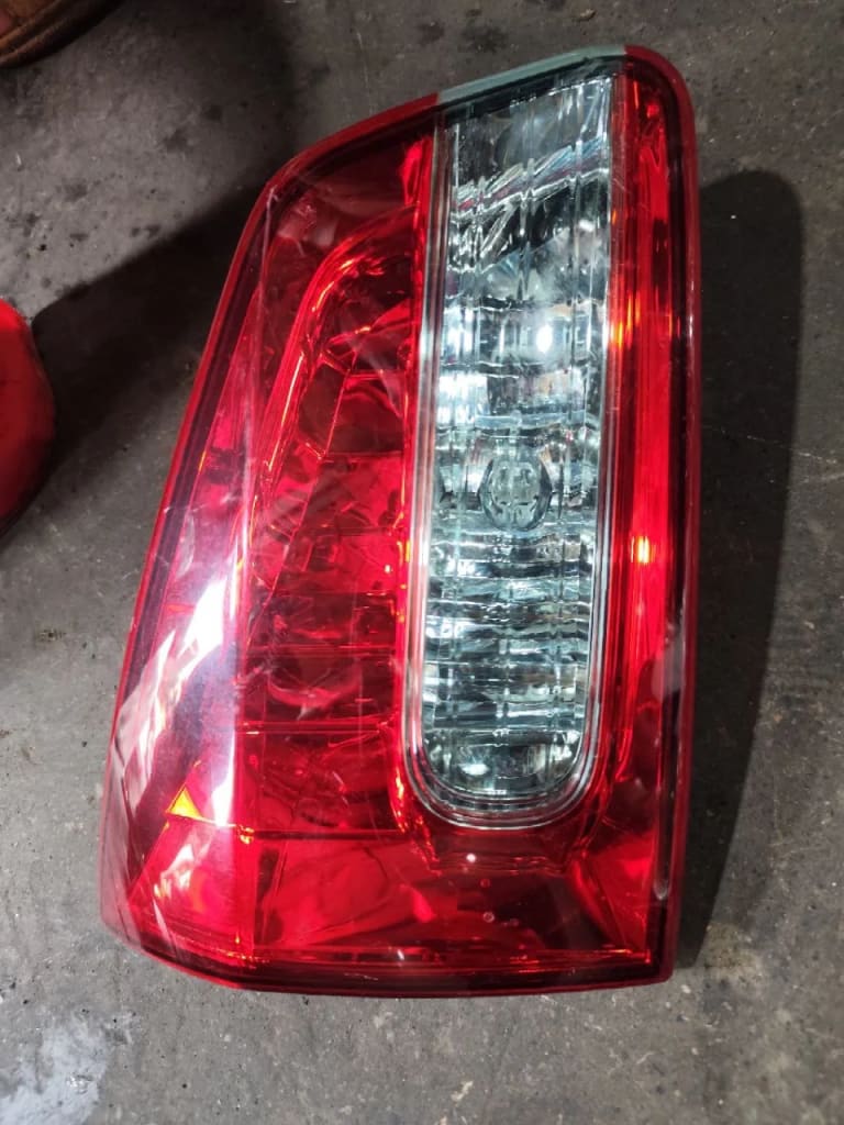 Nissan Wingroad Стоп сигналы 2шт 